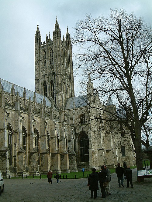 Canterbury_cathedral_1