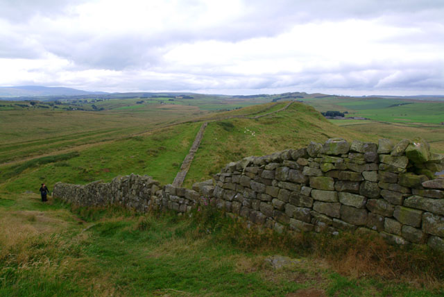 Hadrian's_Wall_view_near_Greenhead